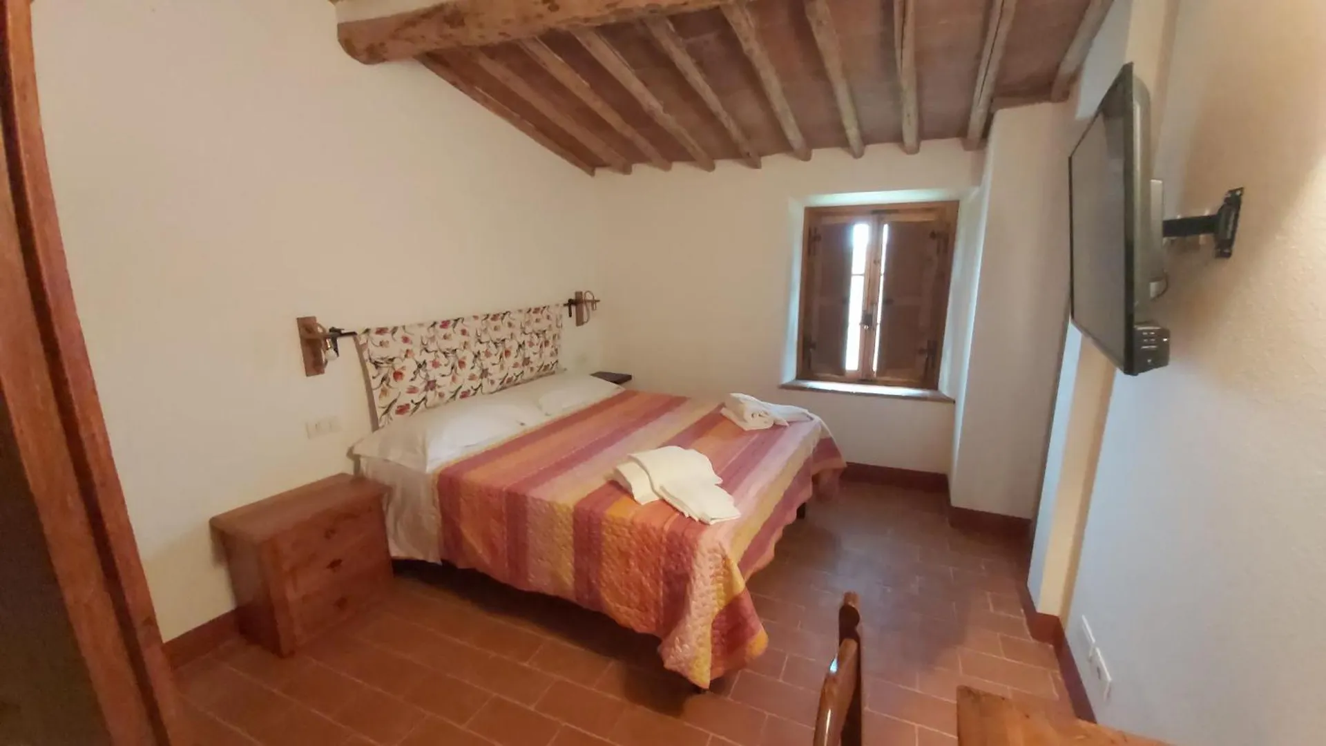 Farm stay Agriturismo La Taverna Sovicille Italy
